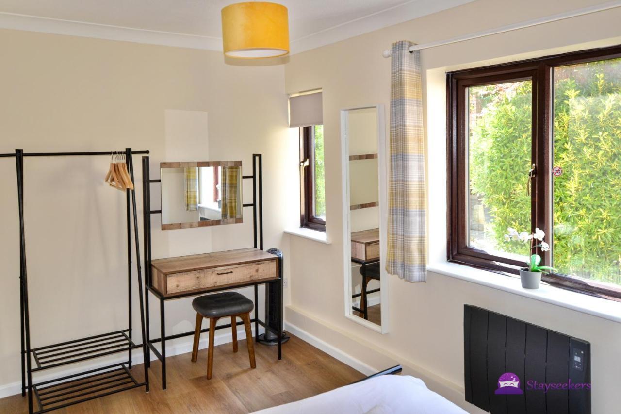 Station 1 Bed Apartment - Stayseekers 索尔兹伯里 外观 照片