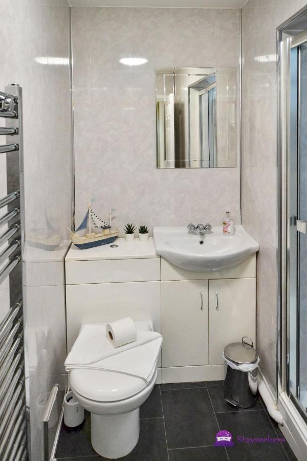 Station 1 Bed Apartment - Stayseekers 索尔兹伯里 外观 照片